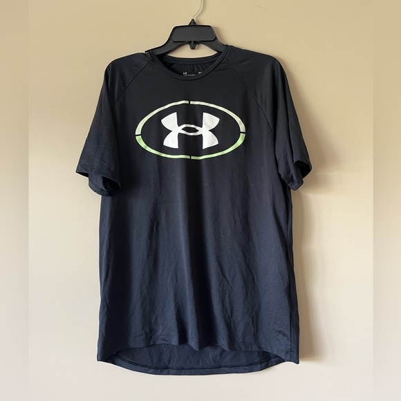 Under Armour Men's Black Tee with White Logo - Picture 1 of 3